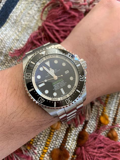 rolex oyster 6062 gas escape valve|rolex gas escape valve review.